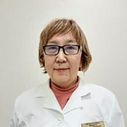 Портретный снимок врача, приём в городе Алматы