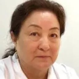Портретный снимок врача, приём в городе Астана