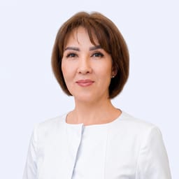 Портретный снимок врача, приём в городе Астана