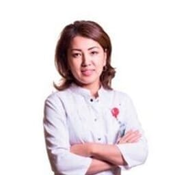 Портретный снимок врача, приём в городе Астана
