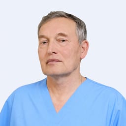 Портретный снимок врача, приём в городе Алматы