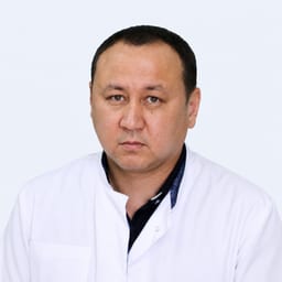 Портретный снимок врача, приём в городе Алматы