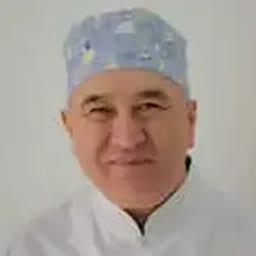 Портретный снимок врача, приём в городе Астана
