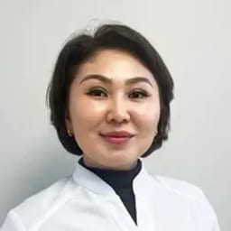 Портретный снимок врача, приём в городе Астана