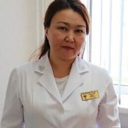 Портретный снимок врача, приём в городе Астана