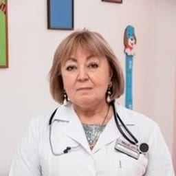Портретный снимок врача, приём в городе Алматы