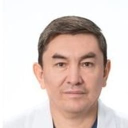 Портретный снимок врача, приём в городе Алматы