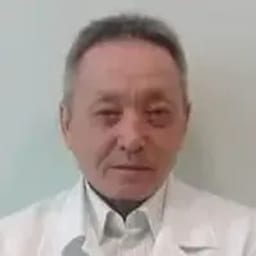 Портретный снимок врача, приём в городе Астана