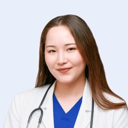 Портретный снимок врача, приём в городе Астана
