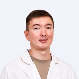 Портретный снимок врача, приём в городе Алматы