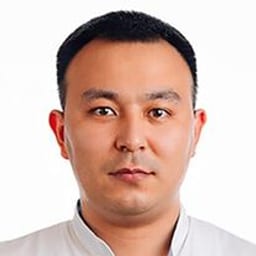Портретный снимок врача, приём в городе Алматы