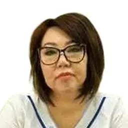 Портретный снимок врача, приём в городе Астана
