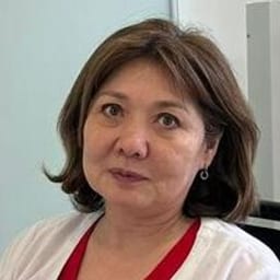 Портретный снимок врача, приём в городе Астана