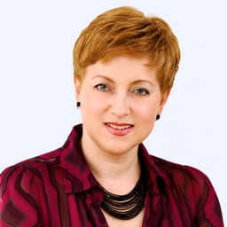 Портретный снимок врача, приём в городе Астана