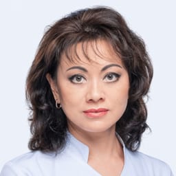 Портретный снимок врача, приём в городе Астана