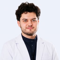 Портретный снимок врача, приём в городе Алматы Портретный снимок врача, приём в городе Алматы