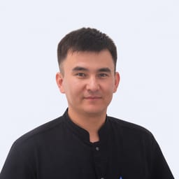 Портретный снимок врача, приём в городе Алматы