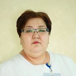 Портретный снимок врача, приём в городе Астана