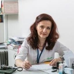 Портретный снимок врача, приём в городе Алматы