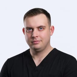 Портретный снимок врача, приём в городе Алматы