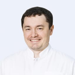 Портретный снимок врача, приём в городе Алматы