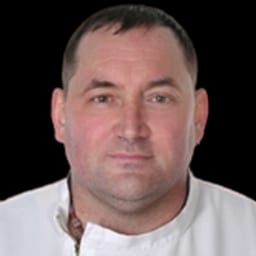Портретный снимок врача, приём в городе Астана