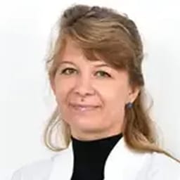 Портретный снимок врача, приём в городе Астана