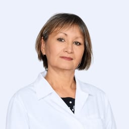 Портретный снимок врача, приём в городе Алматы