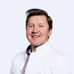 Портретный снимок врача, приём в городе Алматы