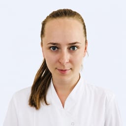 Портретный снимок врача, приём в городе Алматы