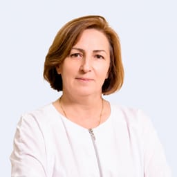 Портретный снимок врача, приём в городе Астана