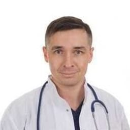 Портретный снимок врача, приём в городе Астана