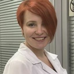 Портретный снимок врача, приём в городе Алматы