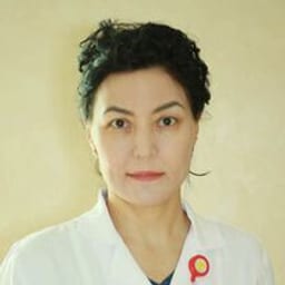 Портретный снимок врача, приём в городе Астана