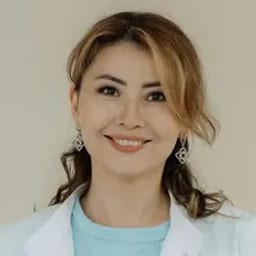 Портретный снимок врача, приём в городе Астана
