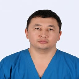 Портретный снимок врача, приём в городе Астана