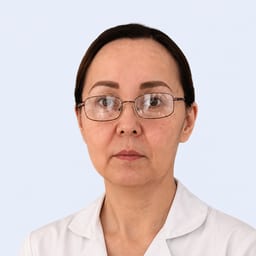 Портретный снимок врача, приём в городе Астана