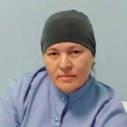 Портретный снимок врача, приём в городе Астана