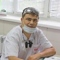 Портретный снимок врача, приём в городе Алматы