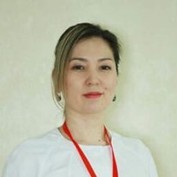 Портретный снимок врача, приём в городе Астана