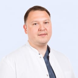Портретный снимок врача, приём в городе Алматы