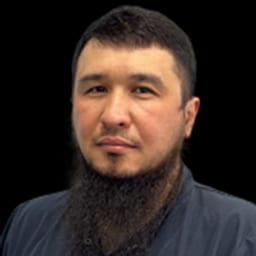 Портретный снимок врача, приём в городе Алматы