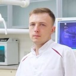 Портретный снимок врача, приём в городе Алматы