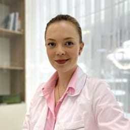 Портретный снимок врача, приём в городе Алматы
