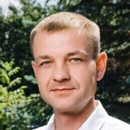 Портретный снимок врача, приём в городе Алматы