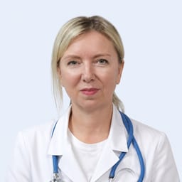Портретный снимок врача, приём в городе Астана