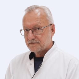 Портретный снимок врача, приём в городе Алматы