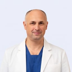 Портретный снимок врача, приём в городе Алматы