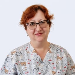 Портретный снимок врача, приём в городе Алматы