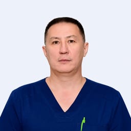 Портретный снимок врача, приём в городе Алматы